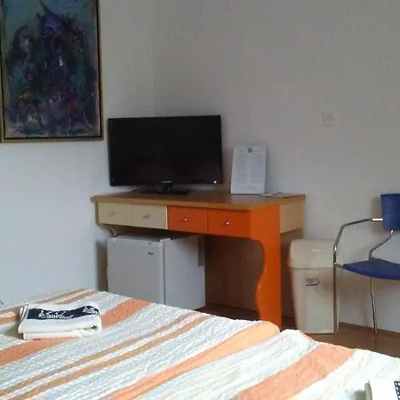 Kurent Hostal