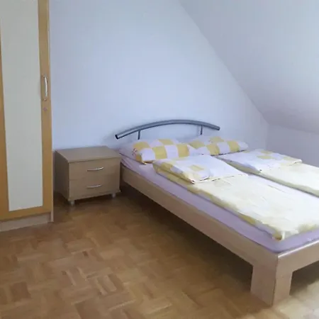Kurent Hostal